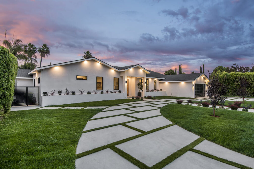 modern concrete walkway by Stone Depot