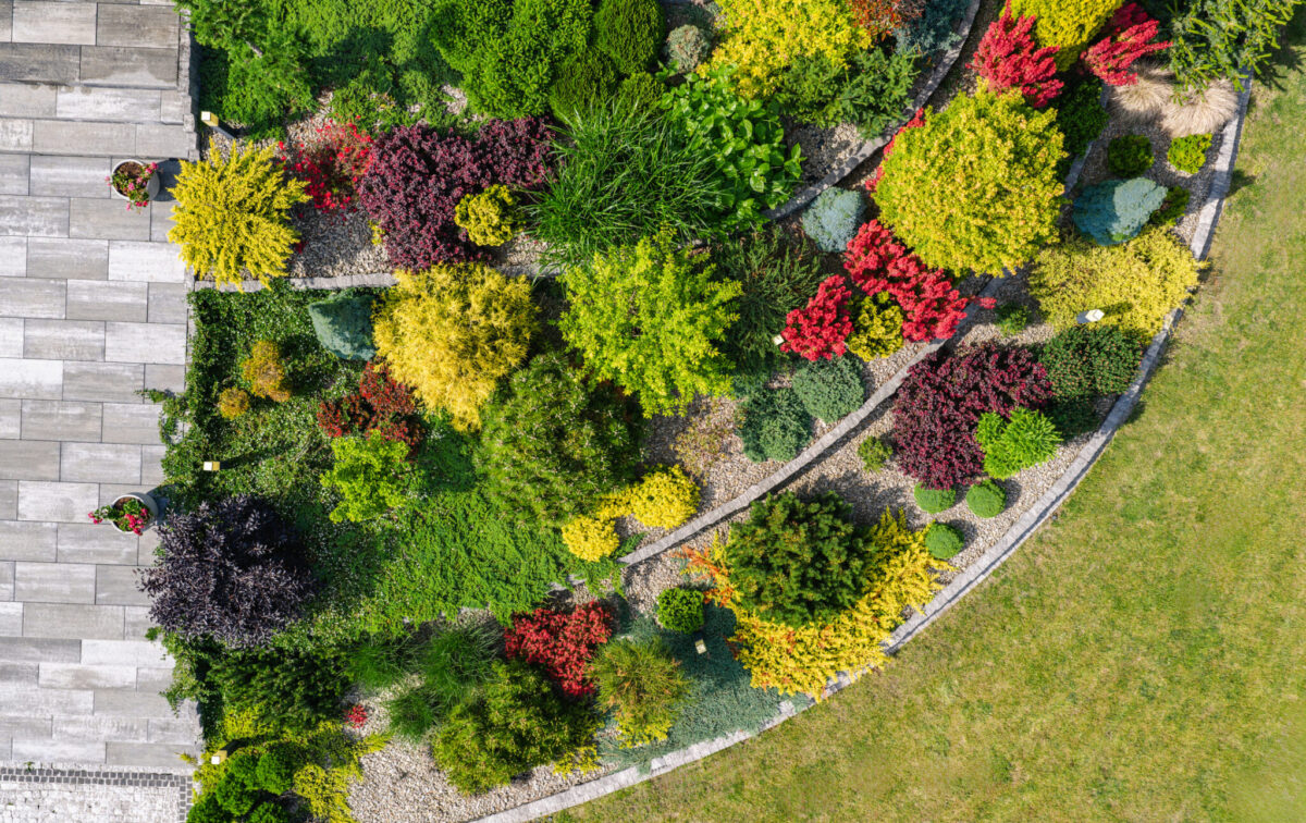 landscaping trends colorful garden beds