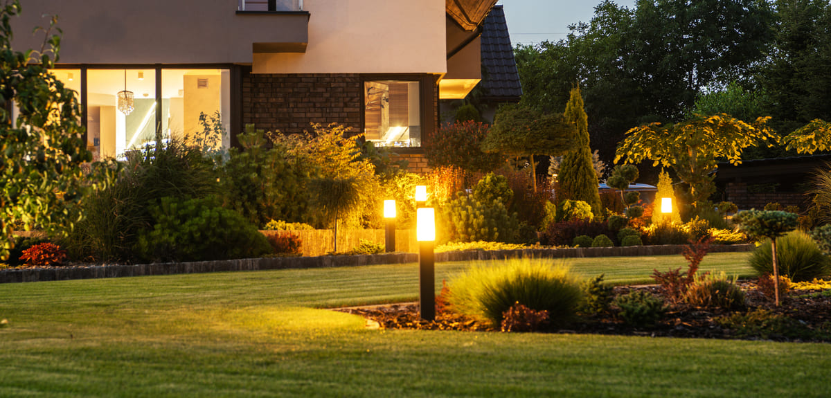 backyard landscape lighting and smart lighting solutions